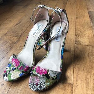 Steve Madden Vintage Carrson Heels